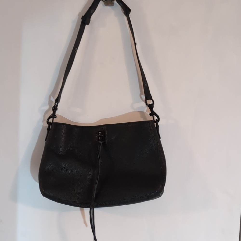 Elegant Black Leather Shoulder Bag